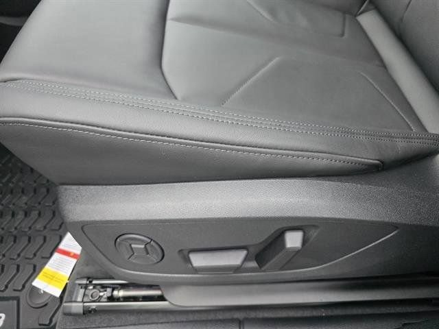 Used 2025 Audi Q3 2.0T Premium w/ Convenience Package image 19