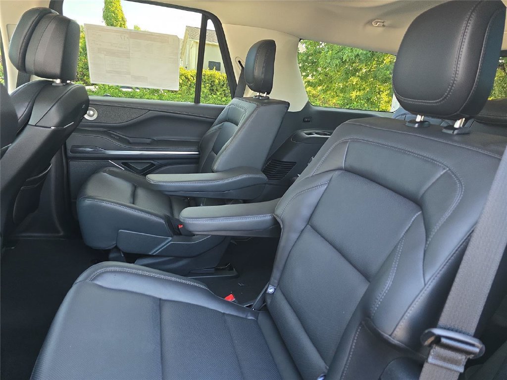 New 2026 Lincoln Navigator Reserve AWD/4WD image 15