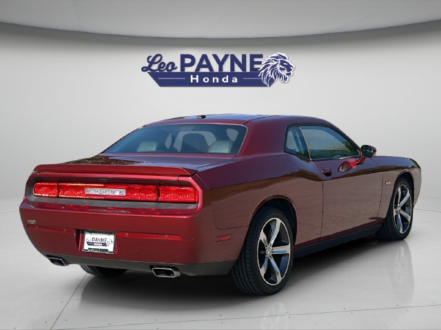 Used 2014 Dodge Challenger SXT RWD image 11