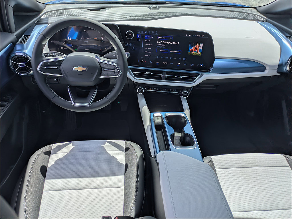 New 2026 Chevrolet Equinox EV LT AWD/4WD image 18