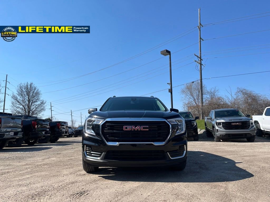Certified 2023 GMC Terrain SLE w/ Driver Convenience Package image 4
