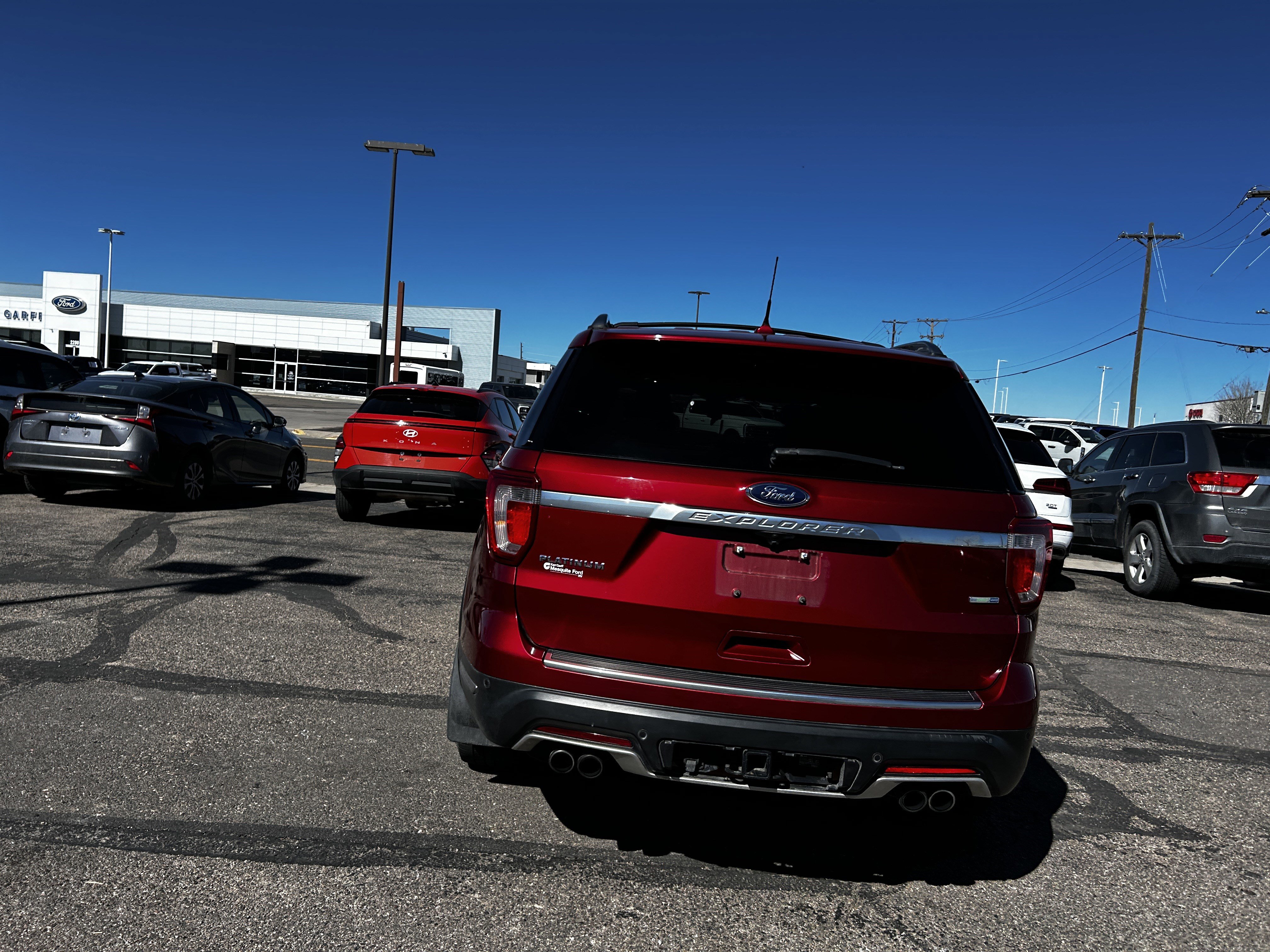 Used 2018 Ford Explorer Platinum image 4