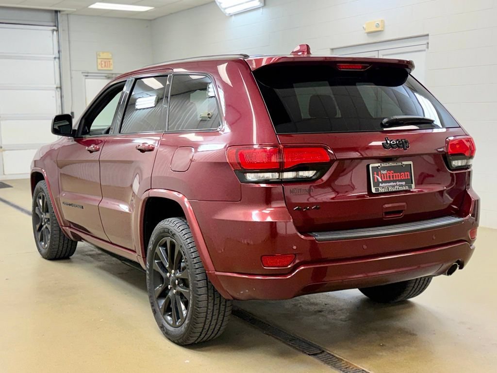 Used 2019 Jeep Grand Cherokee Altitude AWD/4WD image 7