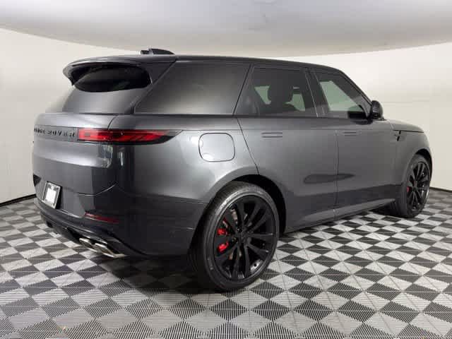 New 2027 Land Rover Range Rover Sport Dynamic SE AWD/4WD image 7