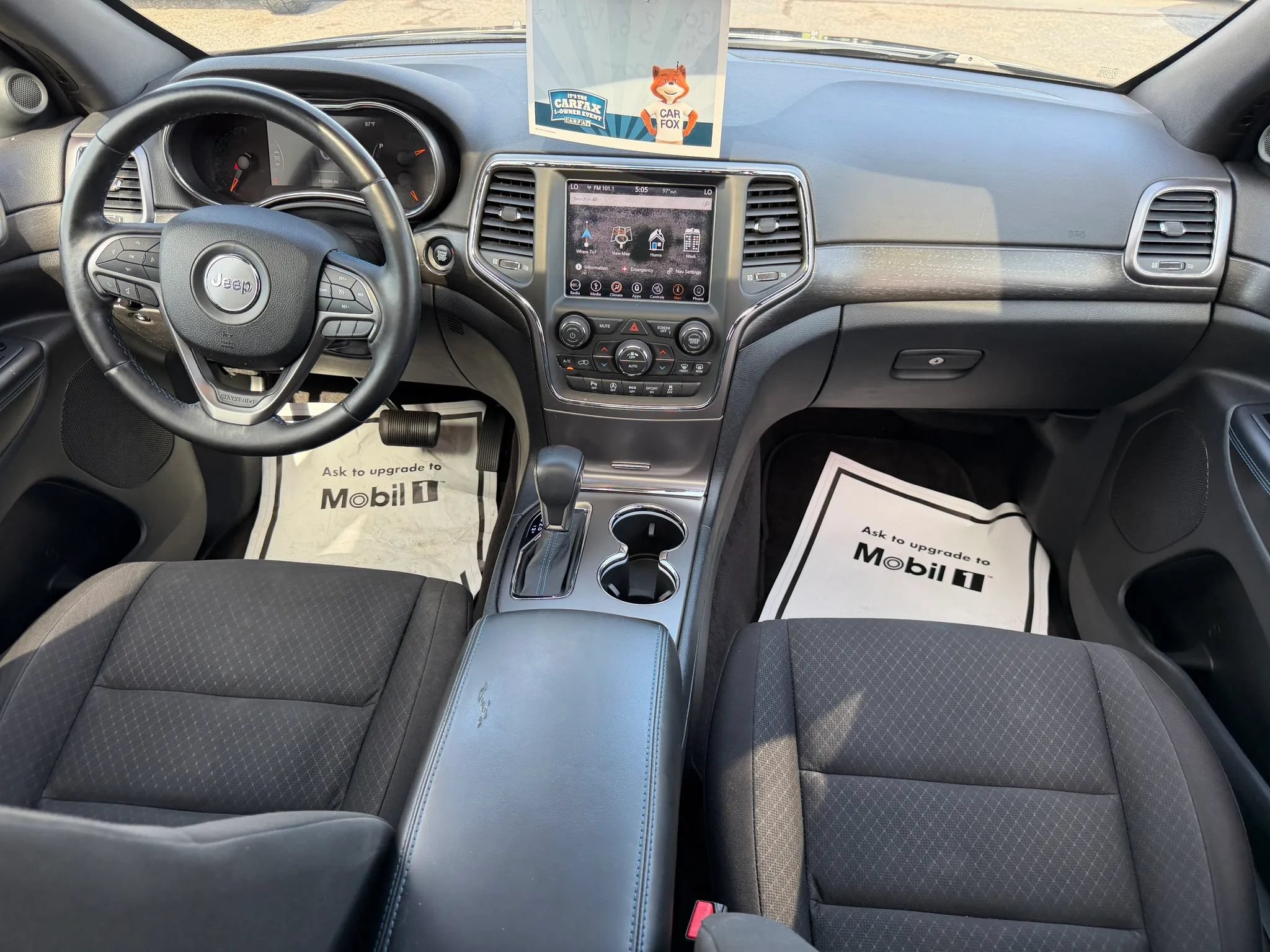 Used 2018 Jeep Grand Cherokee Laredo AWD/4WD image 10