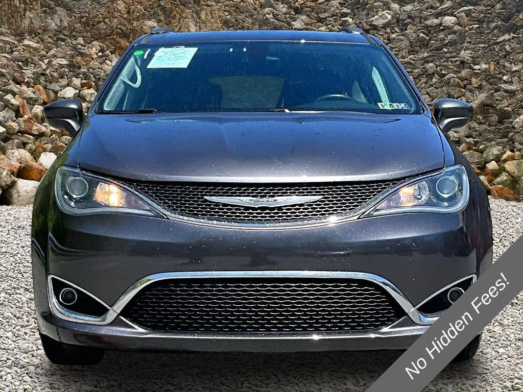 Used 2017 Chrysler Pacifica Touring-L Plus FWD image 3