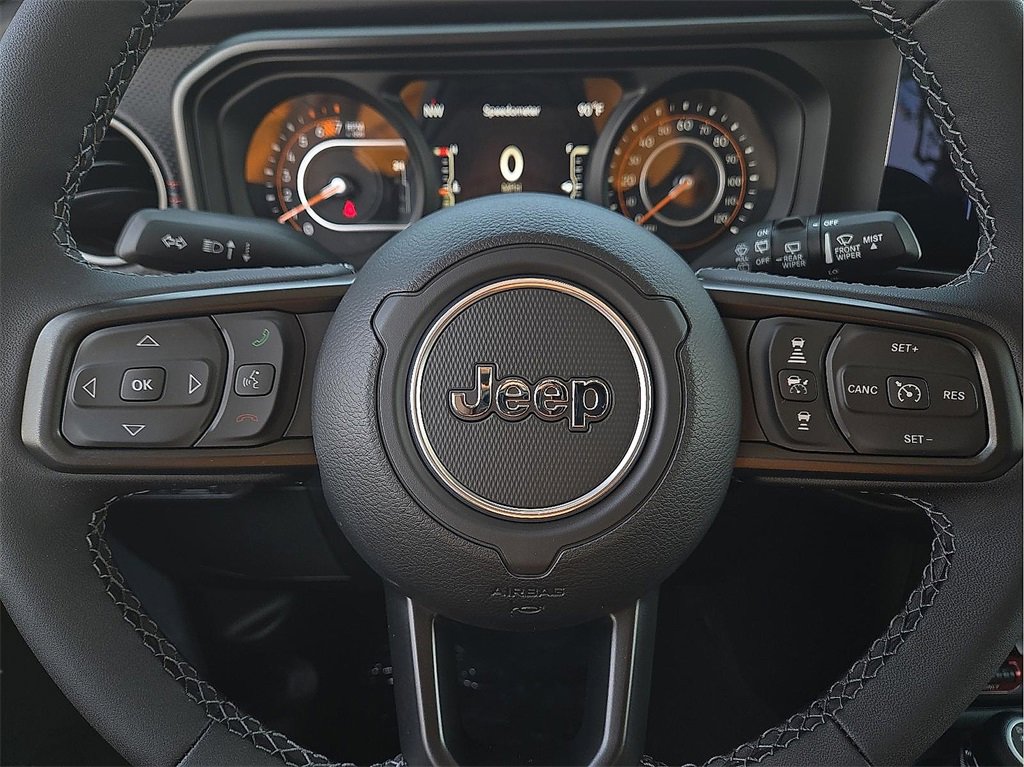 New 2025 Jeep Wrangler Unlimited Rubicon w/ XTREMEE 35" Tire Package image 17