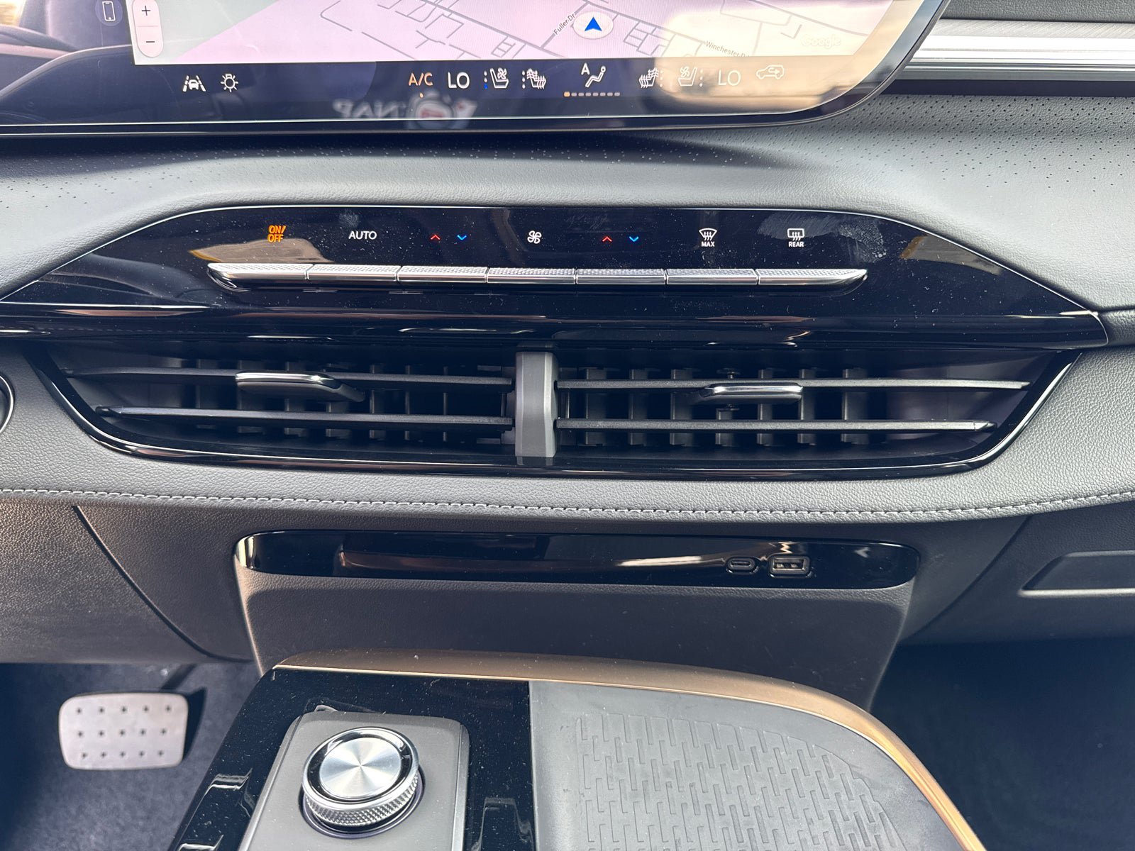Used 2026 Buick Enclave Avenir w/ Super Cruise Package FWD image 34