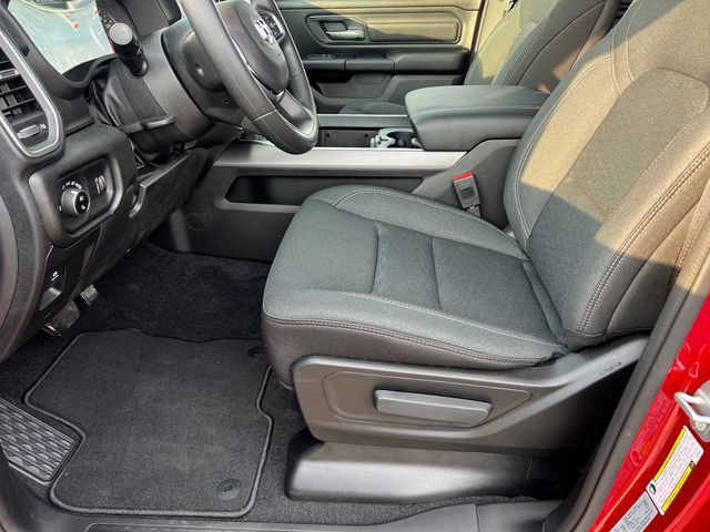 New 2026 RAM 1500 Express AWD/4WD image 21