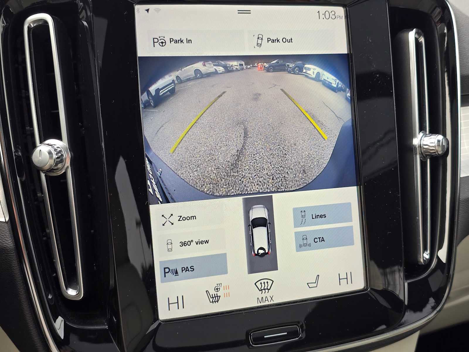 Used 2019 Volvo XC40 T5 Momentum image 32