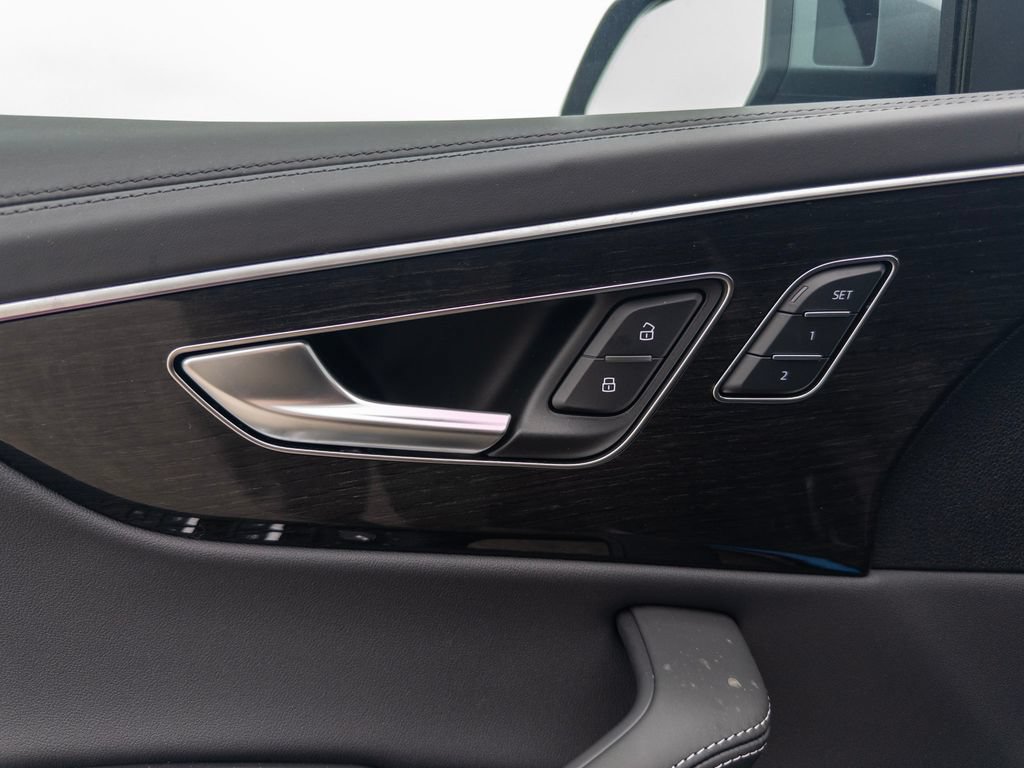 New 2026 Audi Q8 Prestige AWD/4WD image 22