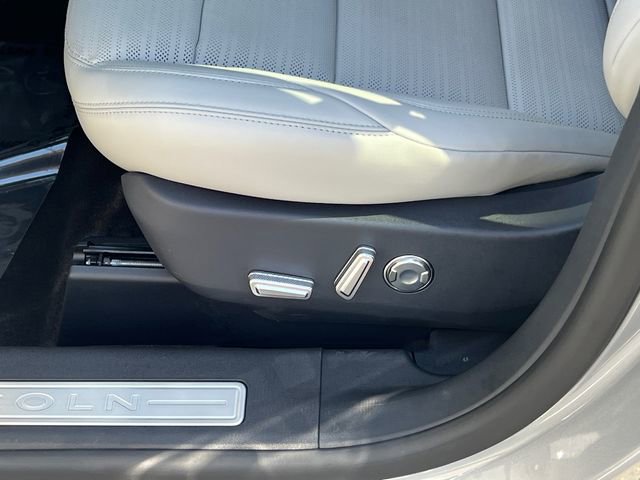 New 2026 Lincoln Nautilus Reserve AWD/4WD image 11