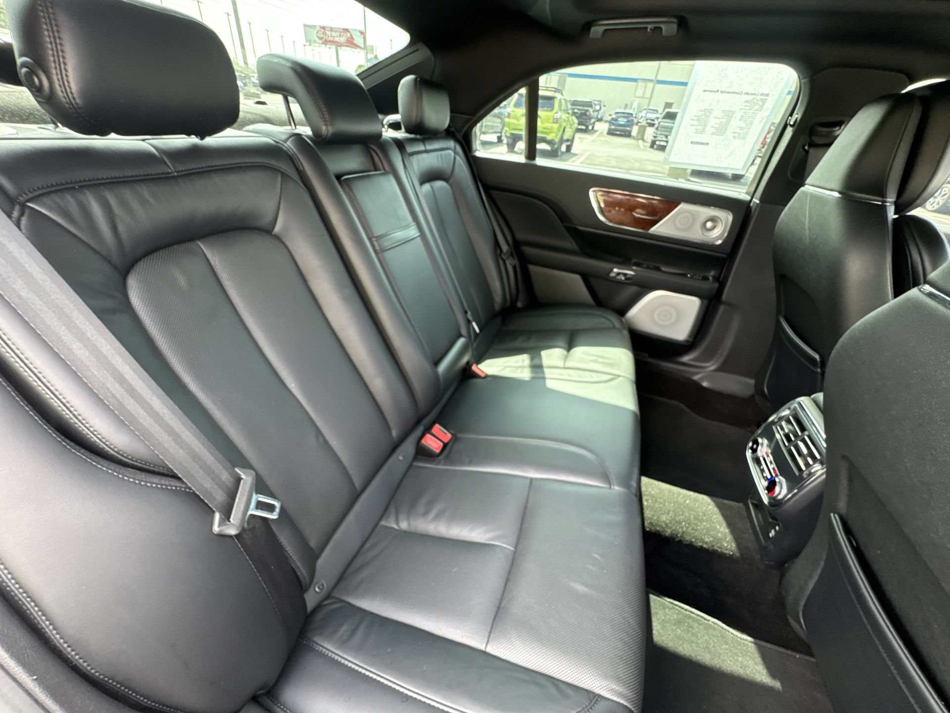 Used 2020 Lincoln Continental Reserve w/ Luxury Package FWD image 23