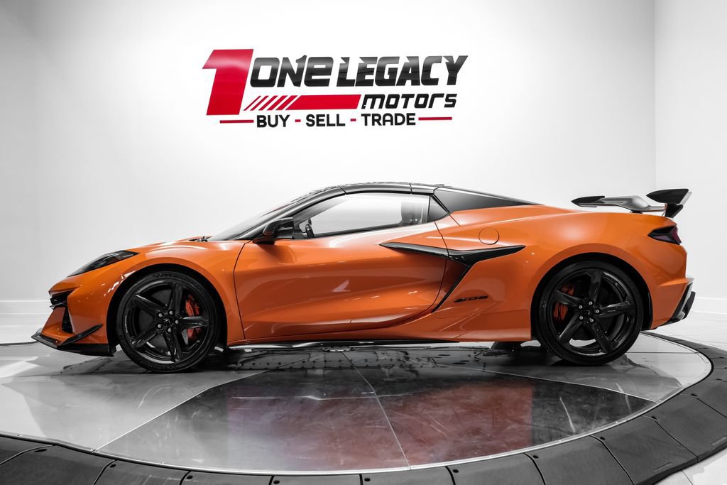 Used 2023 Chevrolet Corvette Z06 w/ Z07 Performance Package RWD image 20