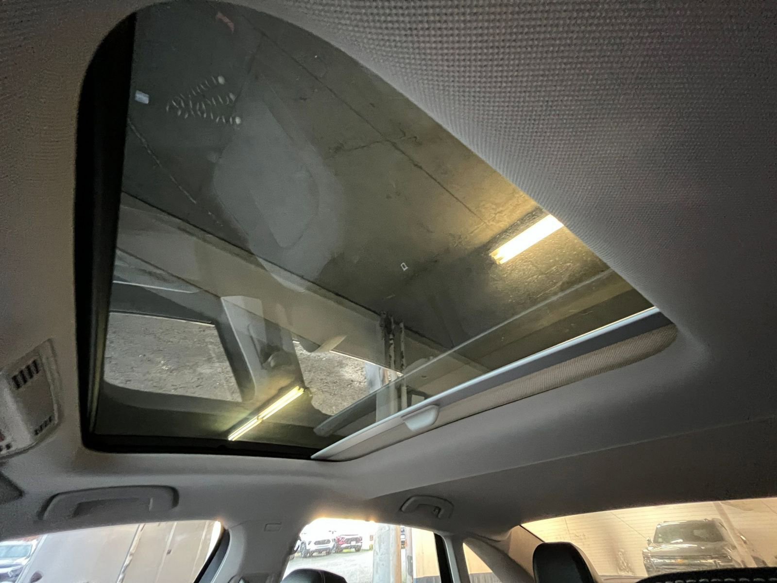 Used 2025 Volkswagen Jetta SE image 29