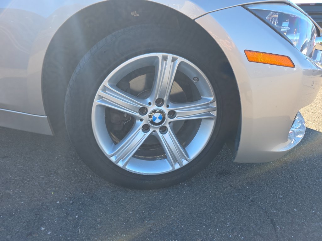 Used 2015 BMW 328i xDrive Sedan AWD/4WD image 10
