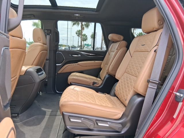 Used 2022 Cadillac Escalade Premium Luxury image 26