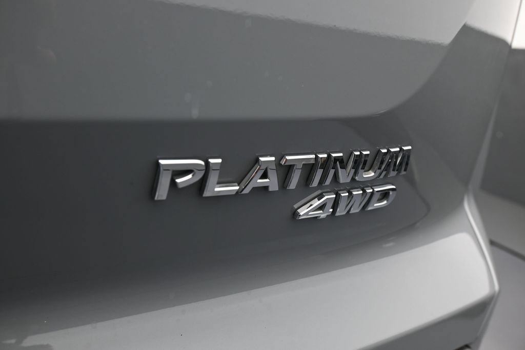 Used 2024 Nissan Pathfinder Platinum AWD/4WD image 37