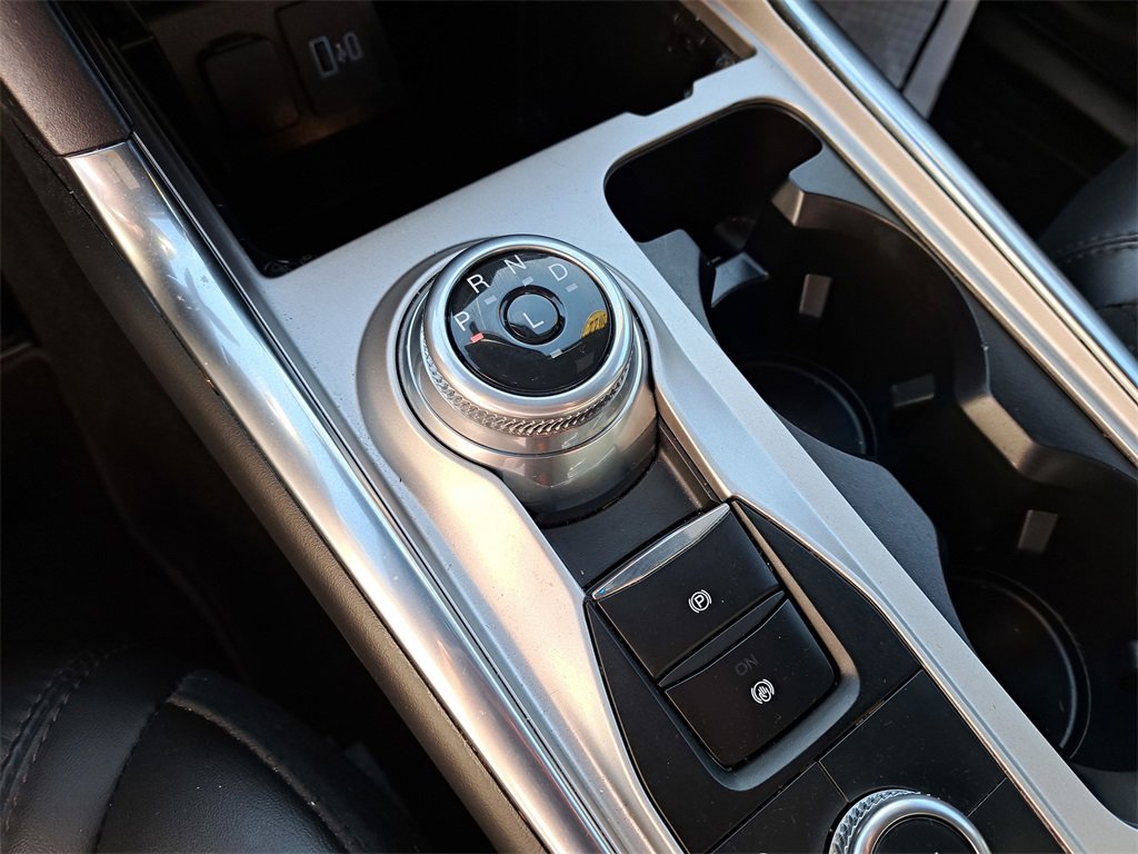 Used 2022 Ford Explorer Platinum w/ Equipment Group 601A image 11