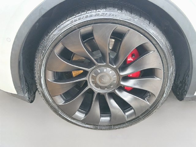 Used 2022 Tesla Model Y Performance AWD/4WD image 31