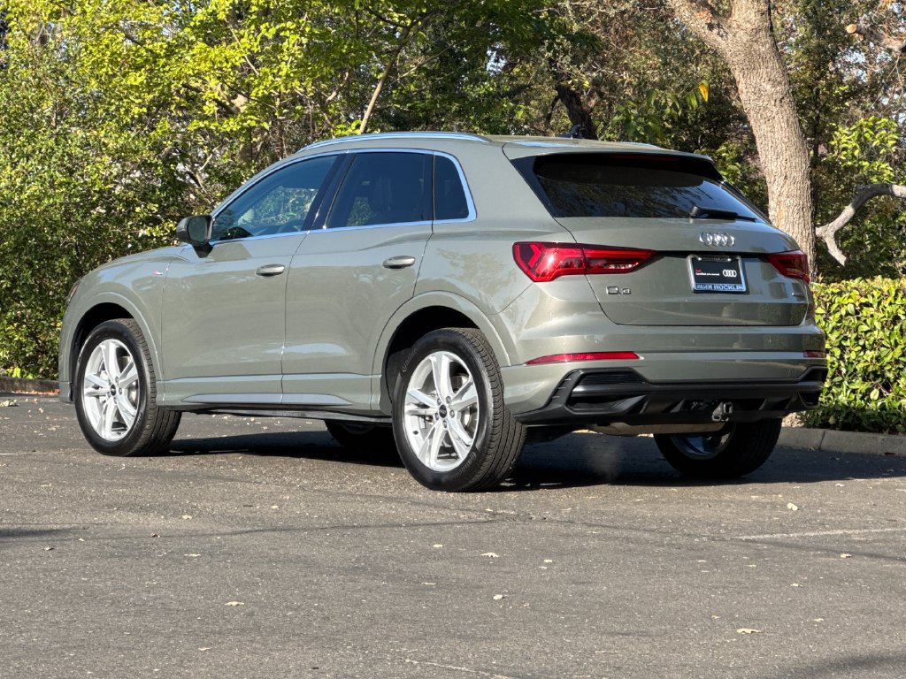 Certified 2022 Audi Q3 2.0T Premium Plus w/ Premium Plus Package AWD/4WD image 7