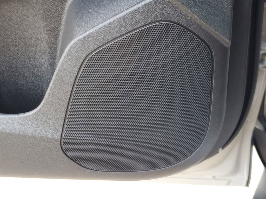 New 2026 Chevrolet Trax RS w/ Sunroof Package FWD image 30