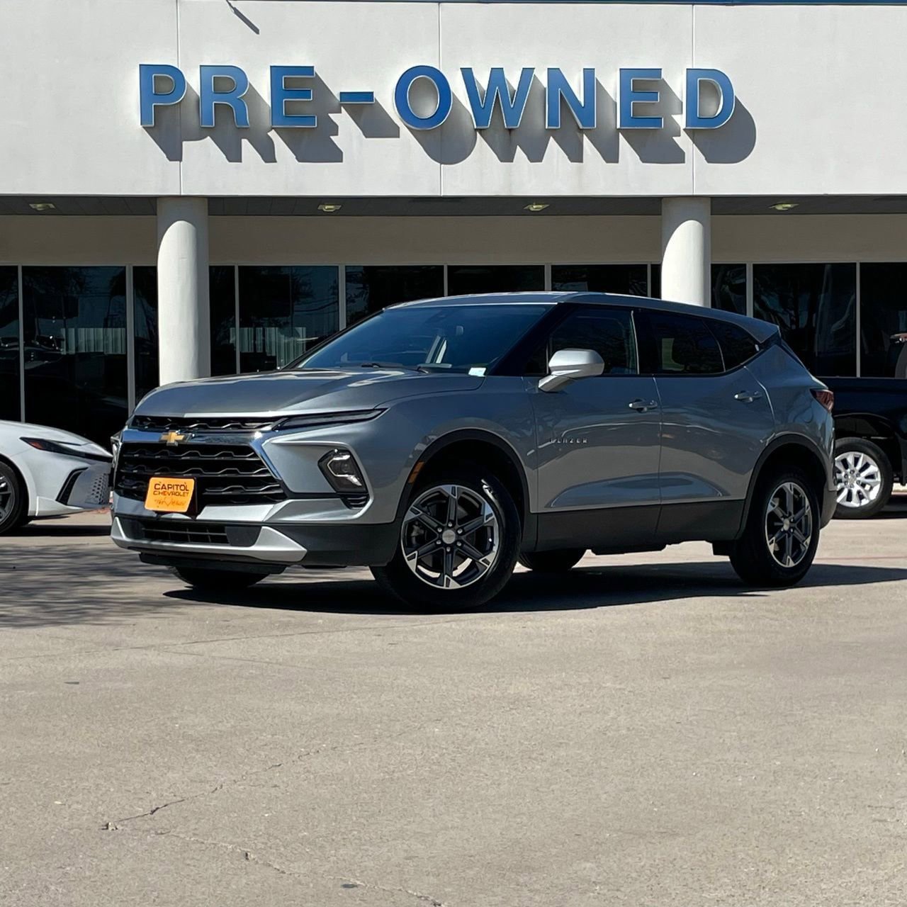 Used 2025 Chevrolet Blazer LT image 2