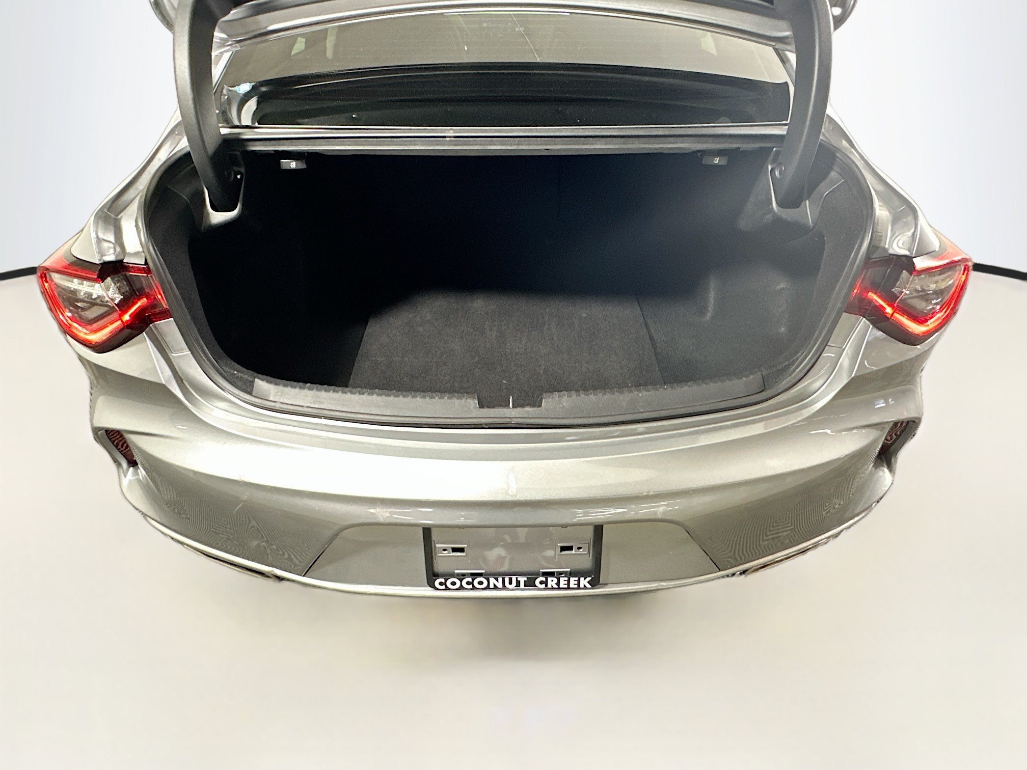 Used 2023 Acura TLX FWD image 31