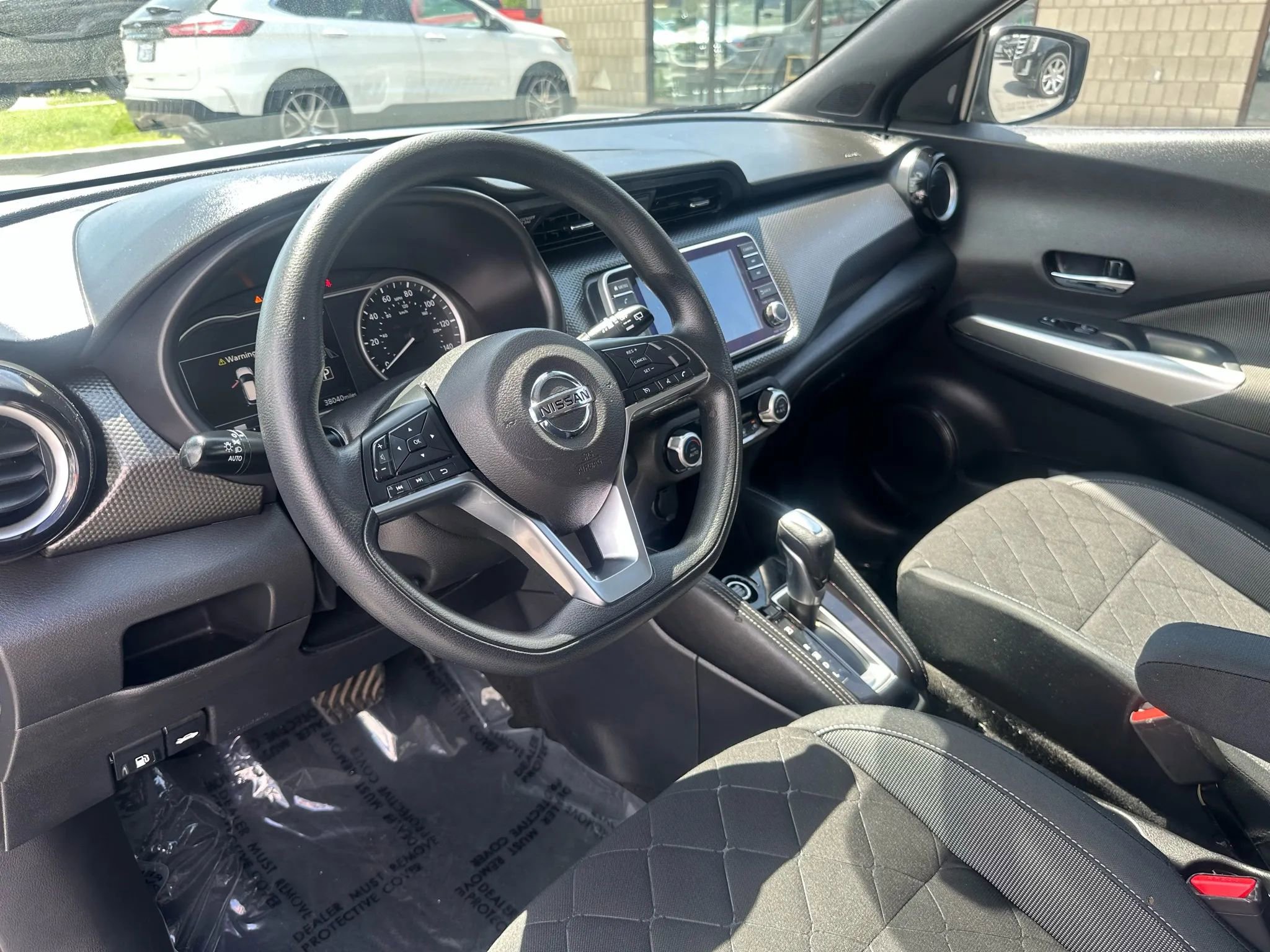 Used 2020 Nissan Kicks SV image 11