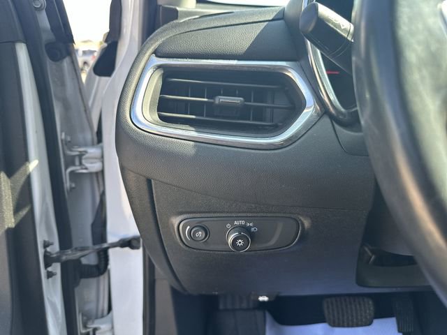 Used 2019 Chevrolet Equinox LT w/ Sun & Navigation Package FWD image 20