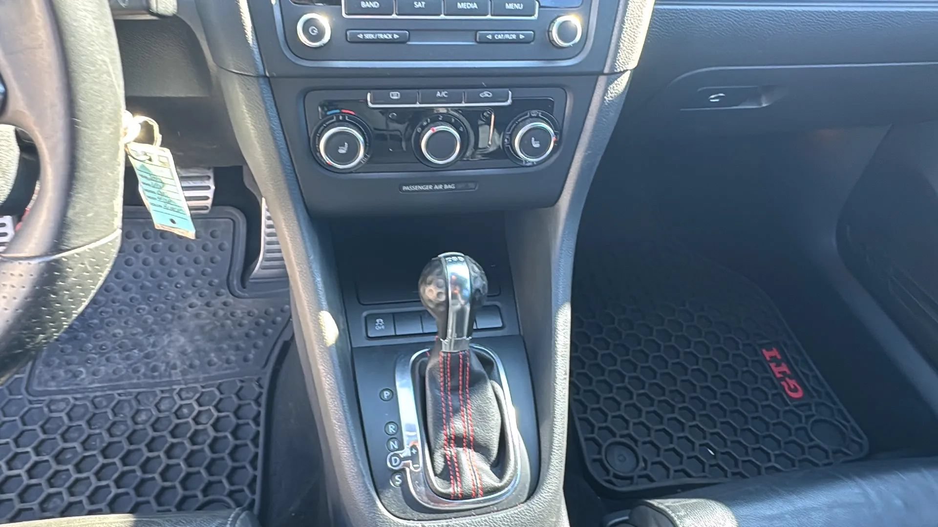 Used 2013 Volkswagen GTI Wolfsburg Edition FWD image 23