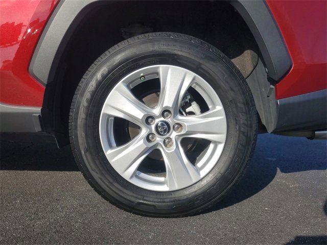 Used 2019 Toyota RAV4 XLE image 6