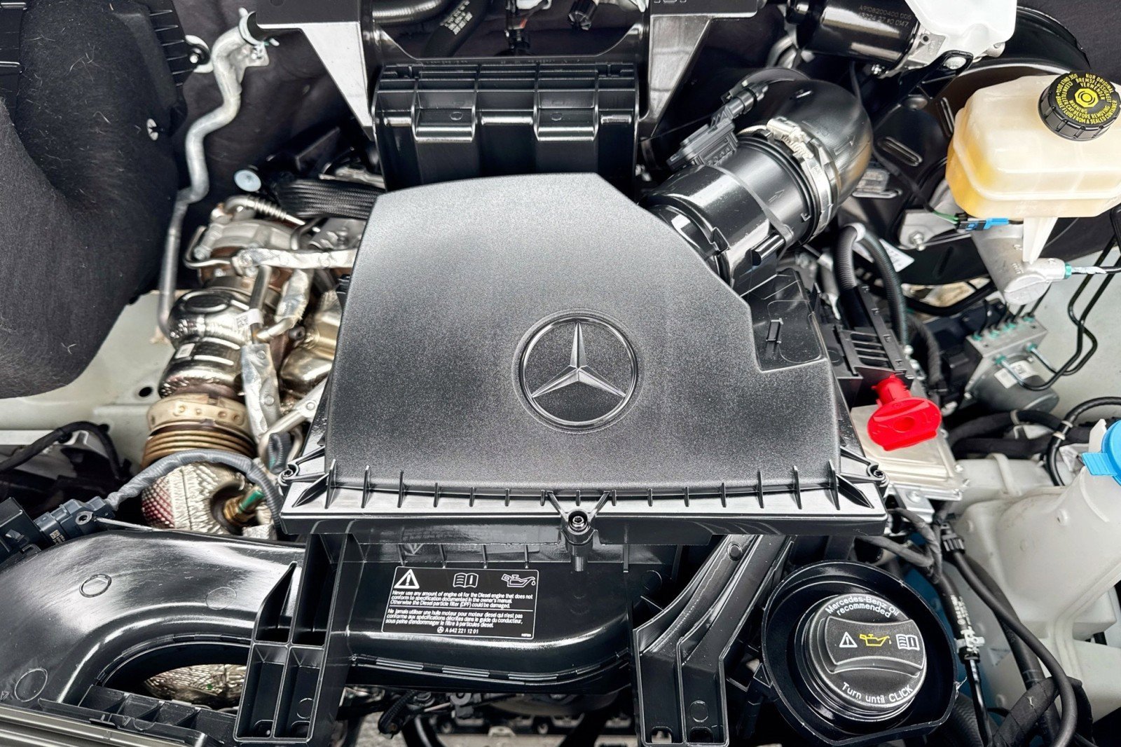 Used 2025 Mercedes-Benz Sprinter 2500 image 24