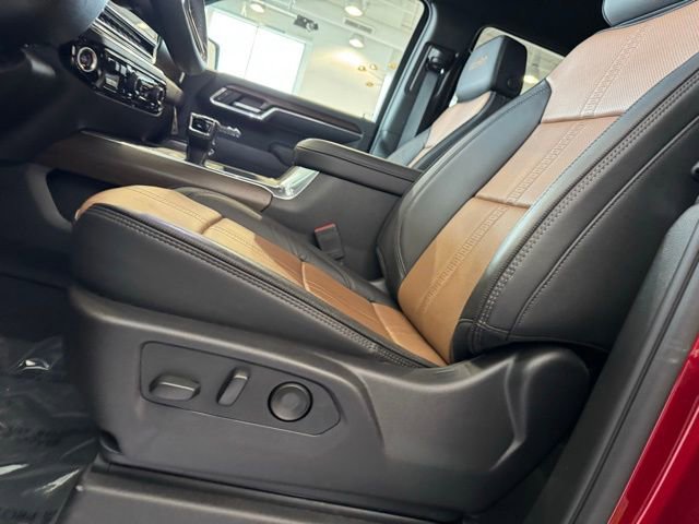 Used 2025 Chevrolet Silverado 1500 High Country w/ Z71 Off-Road Package image 8