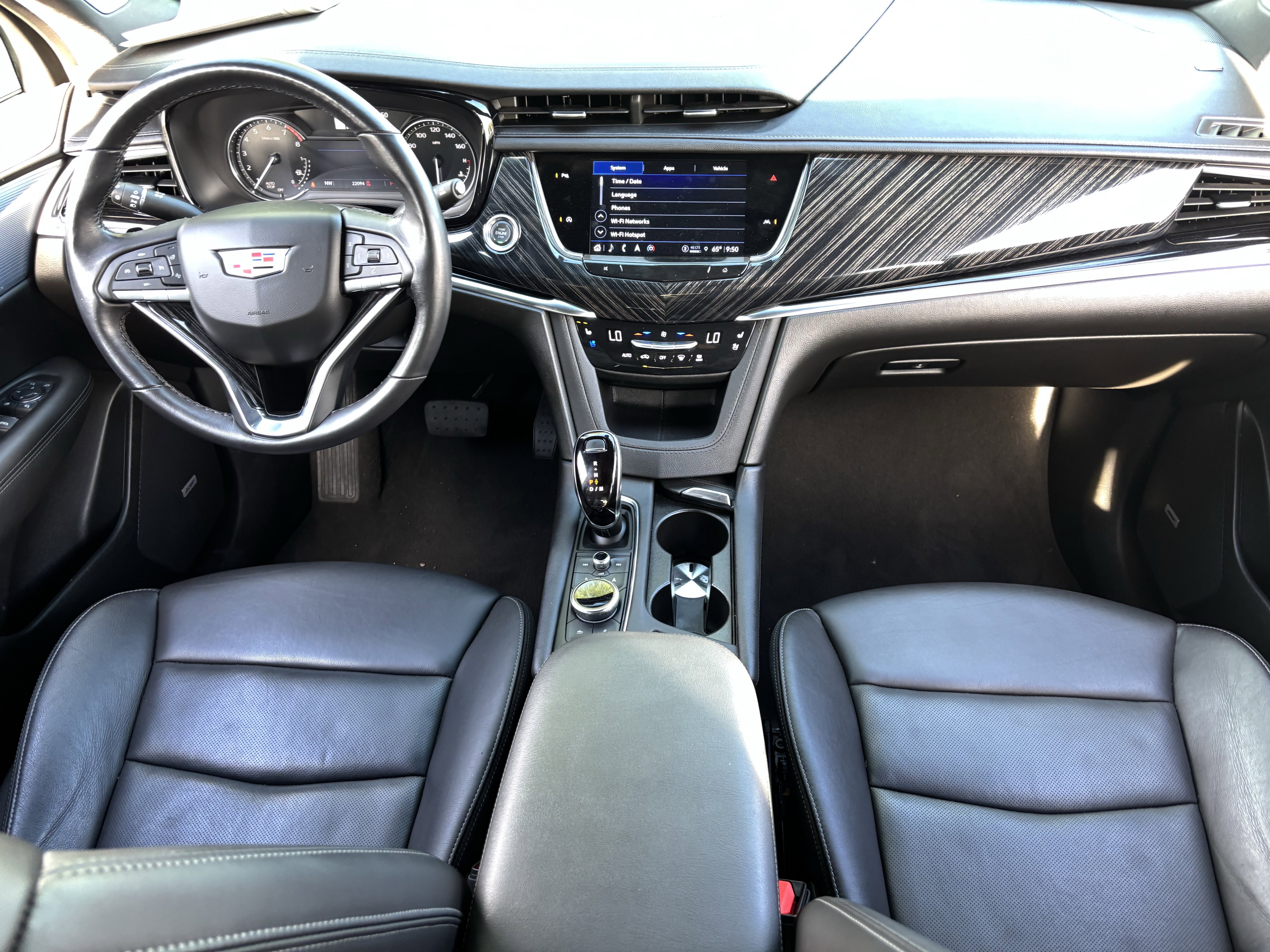 Used 2025 Cadillac XT6 Premium Luxury image 13