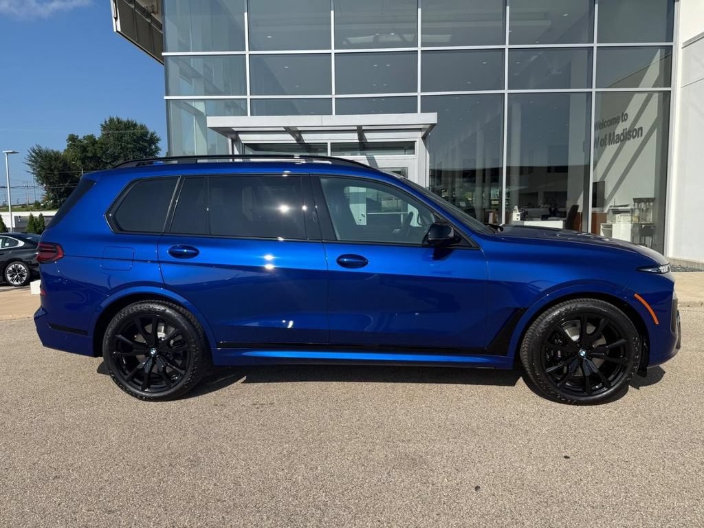 New 2027 BMW X7 M60i AWD/4WD image 3