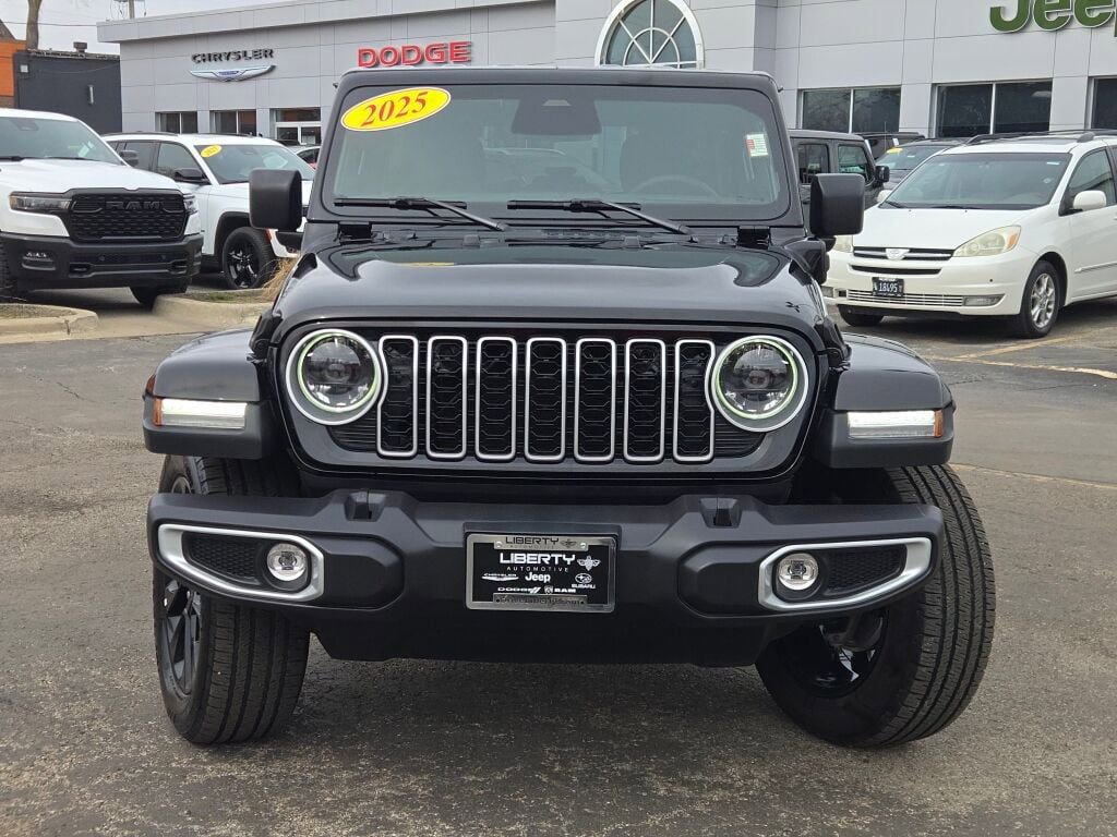 Certified 2025 Jeep Wrangler Unlimited Sahara w/ Safety Group image 4