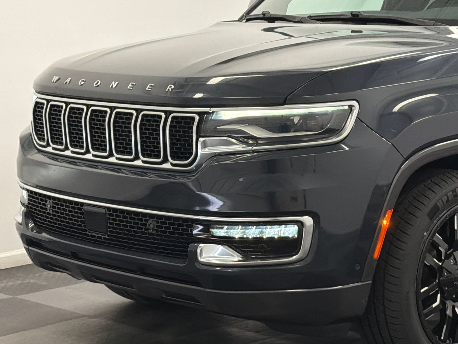 Used 2022 Jeep Wagoneer Series I RWD video 2