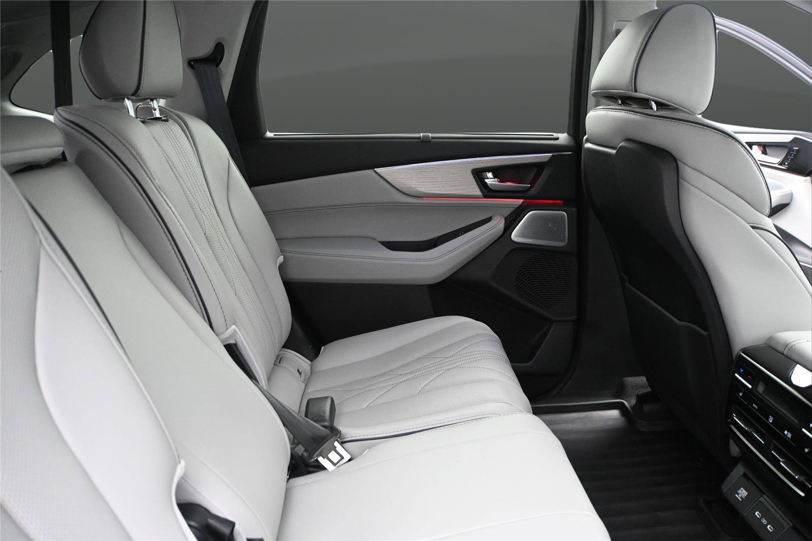 Certified 2026 Acura MDX SH-AWD w/ Advance Package image 22