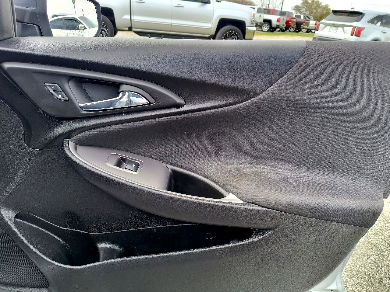 Used 2017 Chevrolet Malibu LS image 21