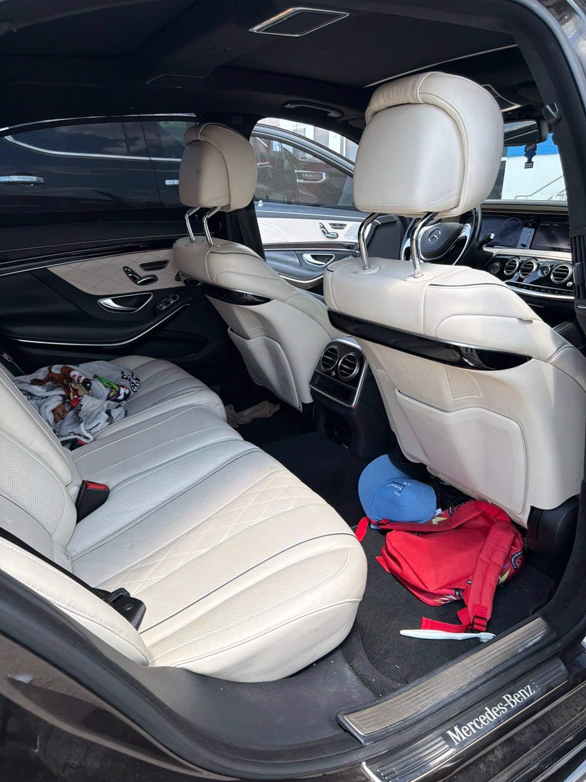 Used 2015 Mercedes-Benz S 550 Sedan w/ Sport Package image 15
