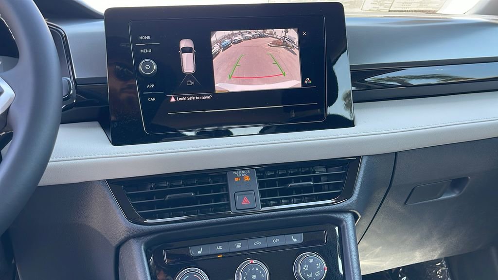 New 2025 Volkswagen Taos S image 18