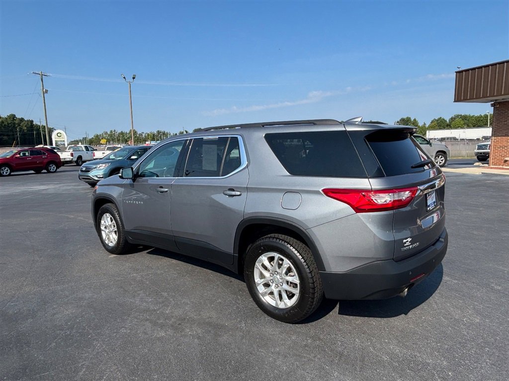 Used 2019 Chevrolet Traverse LT image 3
