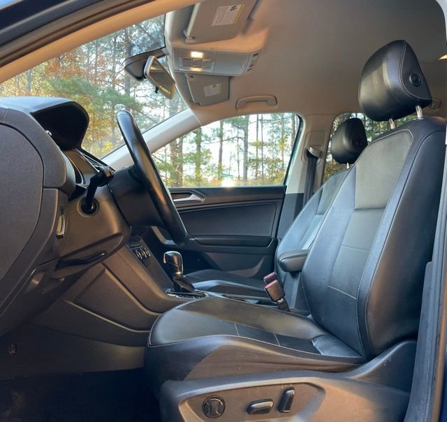 Used 2018 Volkswagen Tiguan SE FWD image 14