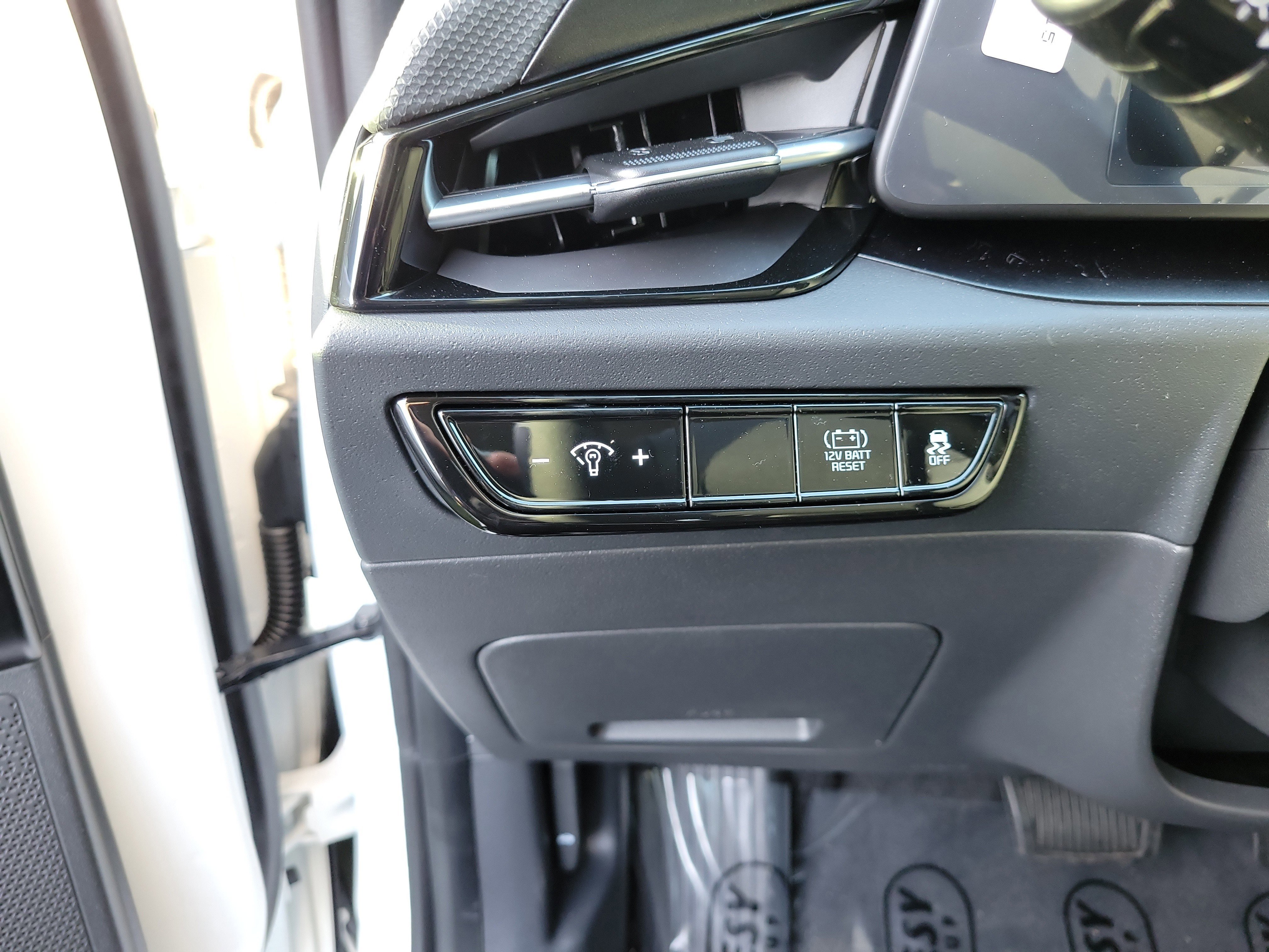 New 2026 Kia Niro LX FWD image 26