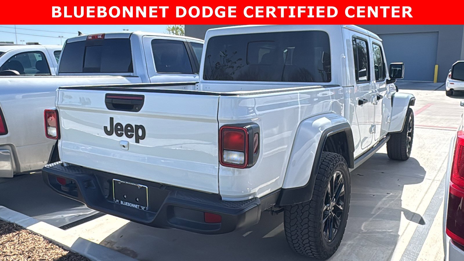 Used 2024 Jeep Gladiator Sport image 4