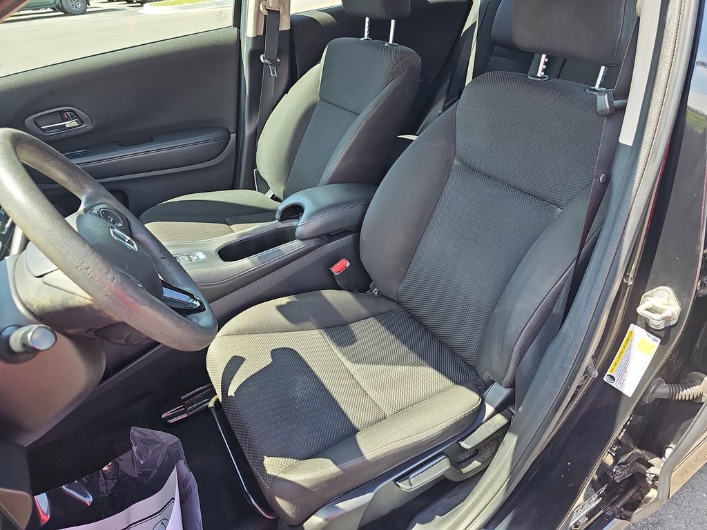 Used 2017 Honda HR-V LX image 18