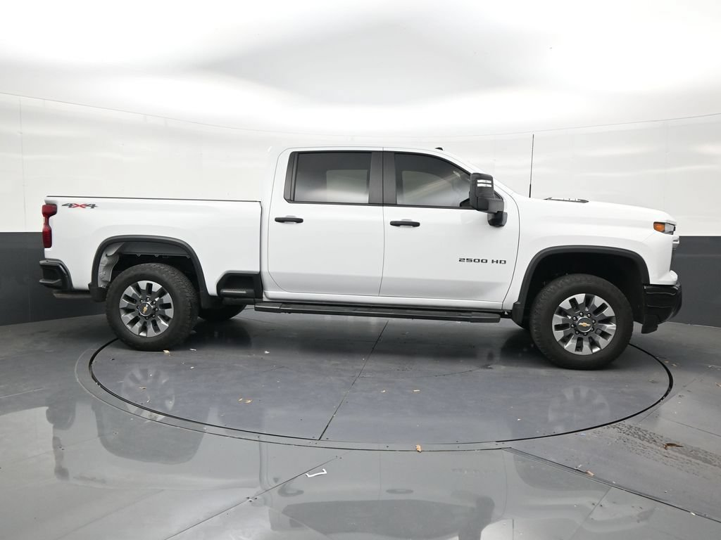 Used 2025 Chevrolet Silverado 2500 Custom w/ Custom Value Package AWD/4WD image 6
