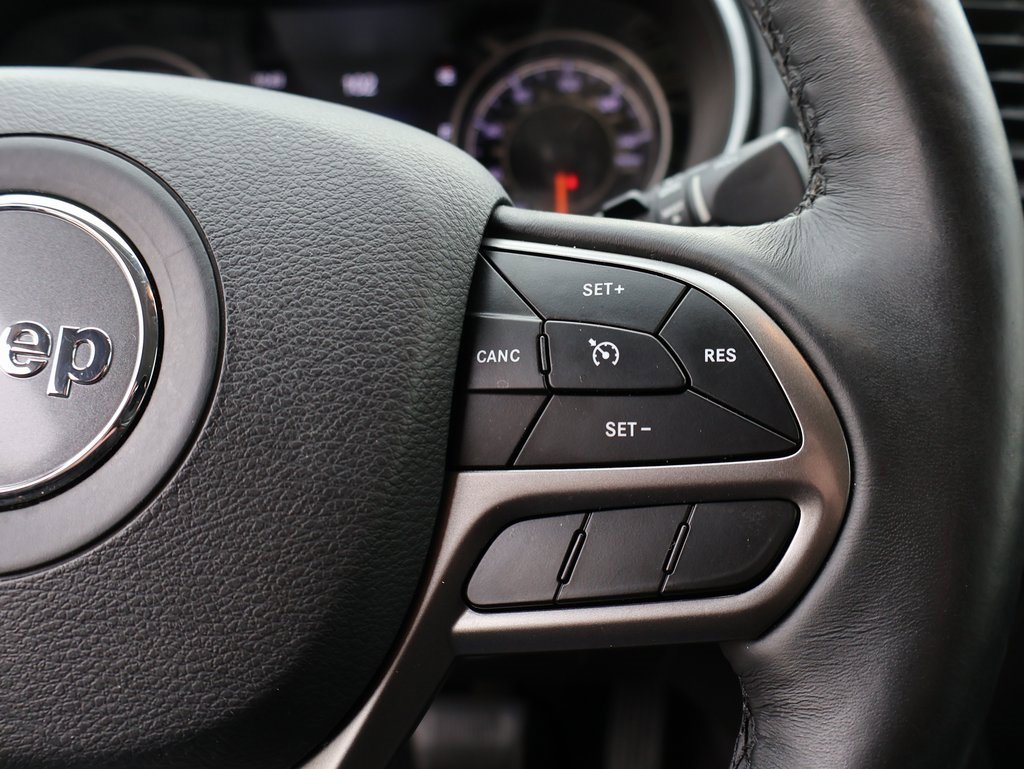 Used 2019 Jeep Cherokee Limited w/ Luxury Group image 40