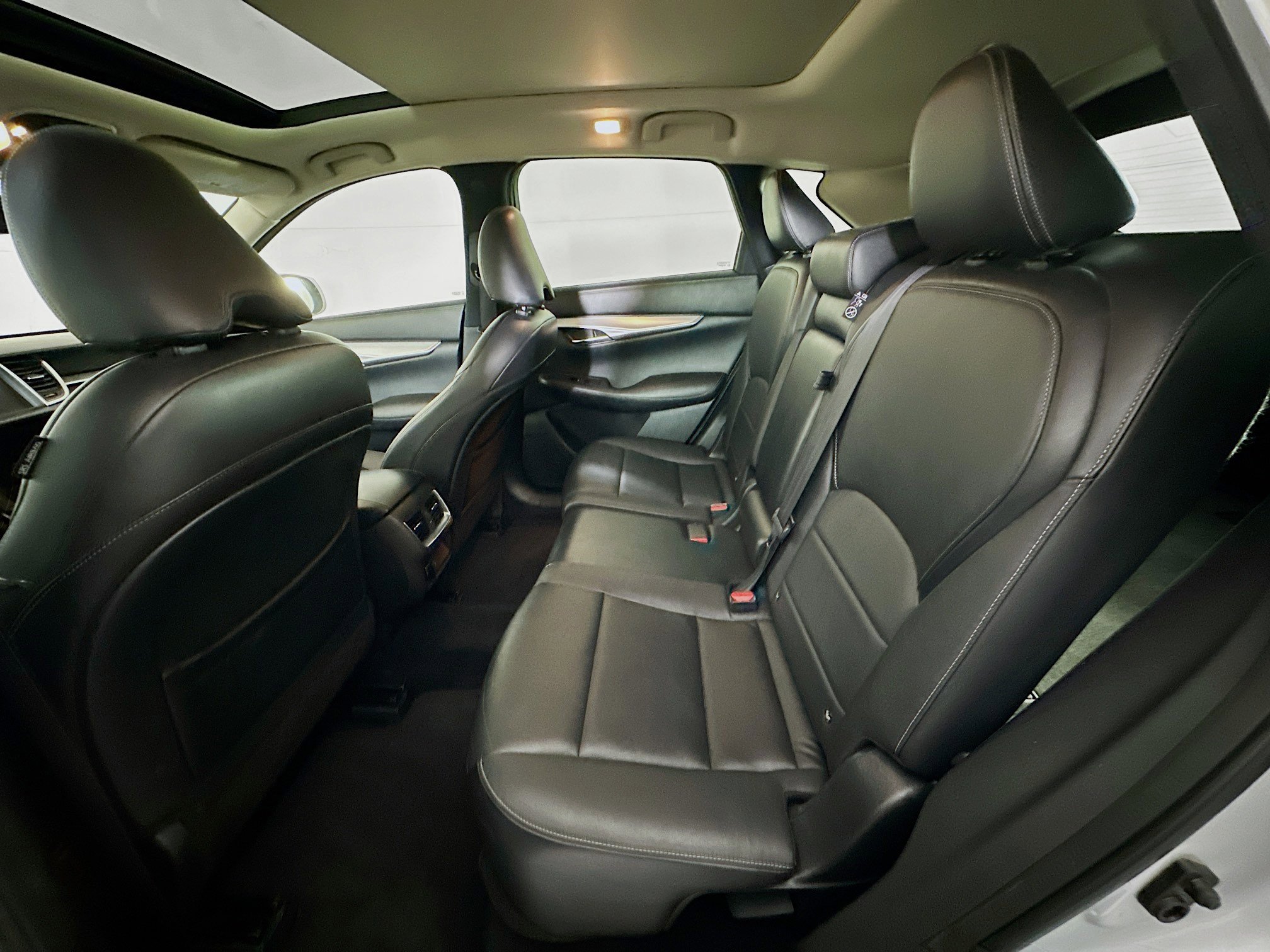 Used 2019 INFINITI QX50 Luxe w/ Navigation Package image 28